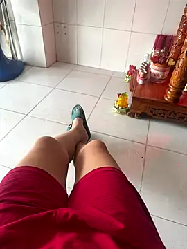 sharon-Hanna online show from 11-10-25, 01:43