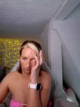 SexyJulia21 online show from 03-11-25, 12:28