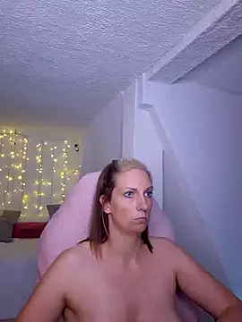 SexyJulia21 online show from 02-06-25, 12:37