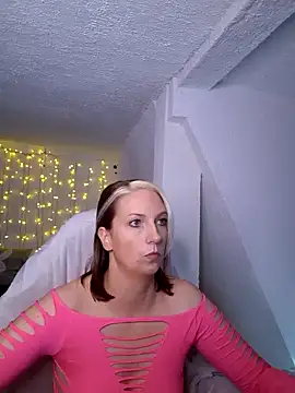 SexyJulia21 online show from 03-12-25, 10:05