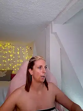 SexyJulia21 online show from 02-03-25, 11:53