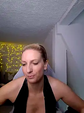 SexyJulia21 online show from 02-25-25, 09:09