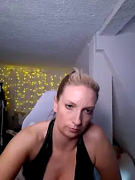 SexyJulia21 online show from 02-25-25, 12:16