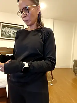 Mama Eva 1 online show from 12-15-25, 11:49