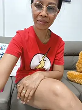 Snapshot of Mama_Eva_1 chatting on 06-01-26, 10:15 Mama Eva 1 online show from 06-01-26, 10:15