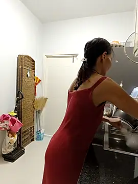 Mama Eva 1 online show from 12-21-25, 01:24