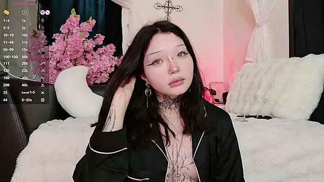 Snapshot of Lein_Bone chatting on 05-30-26, 12:17 Lein Bone online show from 05-30-26, 12:17
