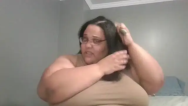 Snapshot of SexyBBW10790 chatting on 07-26-26, 11:06 SexyBBW10790 online show from 07-26-26, 11:06