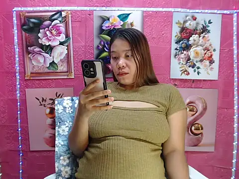 Snapshot of wild_rose69 chatting on 04-11-26, 07:45 wild rose69 online show from 04-11-26, 07:45