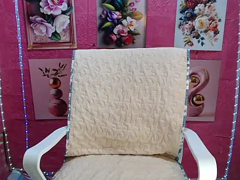 Snapshot of wild_rose69 chatting on 04-13-26, 10:47 wild rose69 online show from 04-13-26, 10:47