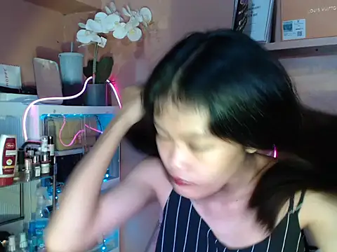 skinny gracie online show from 10-26-25, 08:37