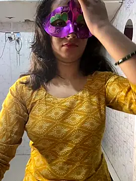 Snapshot of MONA_0213 chatting on 10-13-25, 06:42 MONA 0213 online show from 10-13-25, 06:42