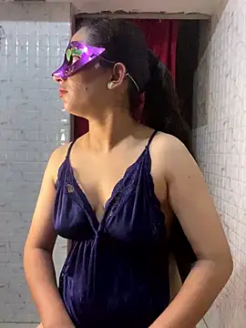 Snapshot of MONA_0213 chatting on 09-15-25, 06:52 MONA 0213 online show from 09-15-25, 06:52