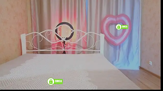 Snapshot of Berkova_L chatting on 06-09-26, 03:18 Berkova L online show from 06-09-26, 03:18