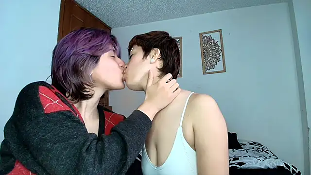 Zafira  Raven online show from 02-05-26, 04:03