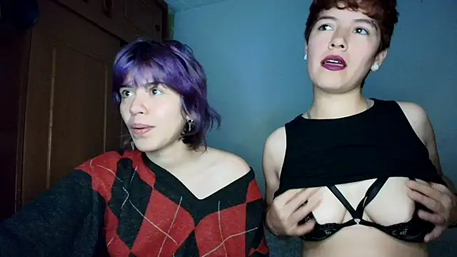 Zafira  Raven online show from 12-21-25, 12:13