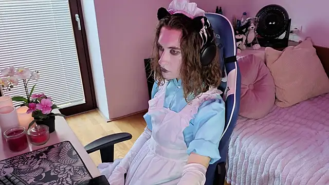 whitekittenenergy online show from 09-21-25, 01:38