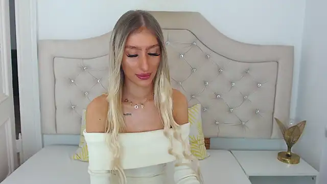 Snapshot of NatalieSensual chatting on 02-10-26, 11:09 NatalieSensual online show from 02-10-26, 11:09