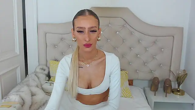 Snapshot of NatalieSensual chatting on 02-25-26, 10:04 NatalieSensual online show from 02-25-26, 10:04