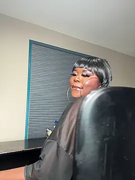 WomanNextdoor1 online show from 11-27-25, 05:46