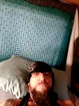 ShawnandDani7074 online show from 11-04-25, 08:23