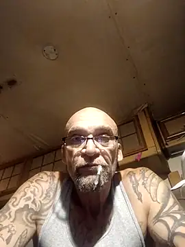 ShawnandDani7074 online show from 06-10-26, 06:25