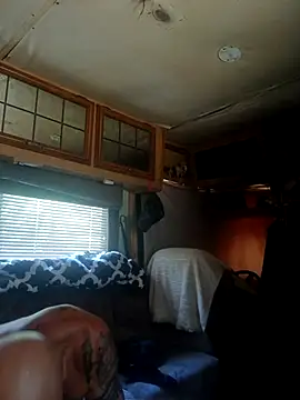 ShawnandDani7074 online show from 06-21-26, 05:41