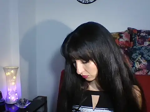 a miss online show from 12-16-25, 12:15