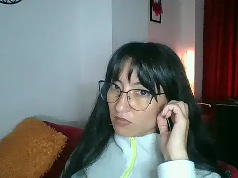 Snapshot of a_miss chatting on 09-23-25, 10:28 a miss online show from 09-23-25, 10:28