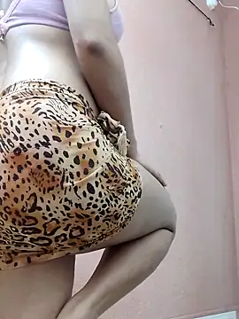 Snapshot of Hot-rima chatting on 10-11-25, 07:20 Hot-rima online show from 10-11-25, 07:20