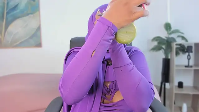 yasmin elite online show from 12-21-25, 11:23