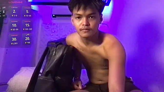 asianhugescott online show from 04-15-26, 11:59