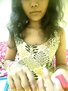 Snapshot of Snaya-baby chatting on 10-09-25, 03:56 Snaya-baby online show from 10-09-25, 03:56