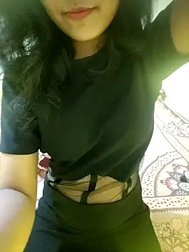 Snapshot of Snaya-baby chatting on 10-03-25, 03:57 Snaya-baby online show from 10-03-25, 03:57