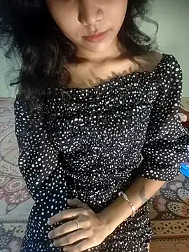 Snapshot of Snaya-baby chatting on 10-16-25, 03:20 Snaya-baby online show from 10-16-25, 03:20