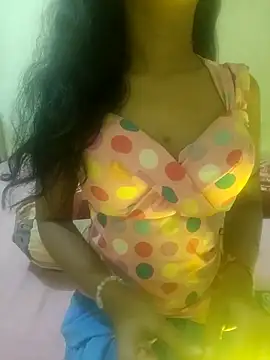 Snapshot of Snaya-baby chatting on 09-12-25, 10:37 Snaya-baby online show from 09-12-25, 10:37