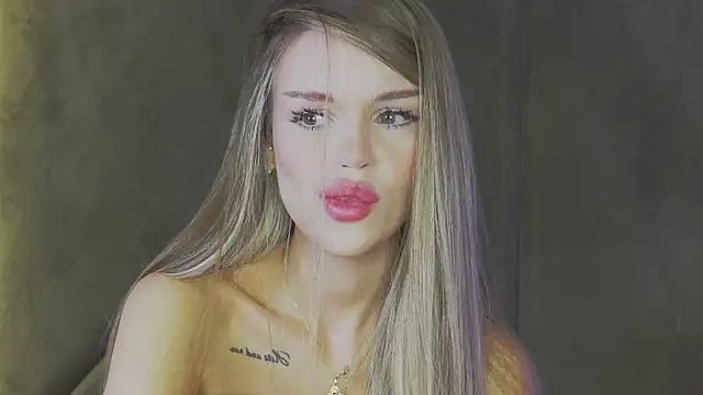 Snapshot of MarilynNova chatting on 07-17-26, 05:26 MarilynNova online show from 07-17-26, 05:26