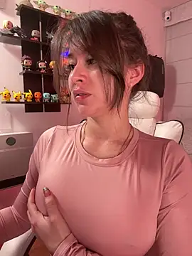 Snapshot of Sharon_07 chatting on 02-20-26, 11:39 Sharon 07 online show from 02-20-26, 11:39