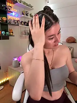 Sharon 07 online show from 11-30-25, 06:09