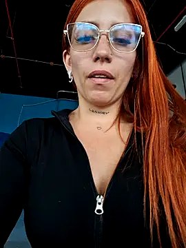 Alis xxx online show from 10-21-25, 07:46