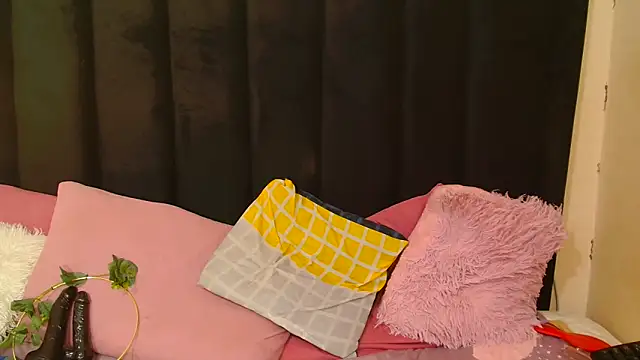 Snapshot of AmazingDarkDoll chatting on 10-11-25, 06:25 AmazingDarkDoll online show from 10-11-25, 06:25