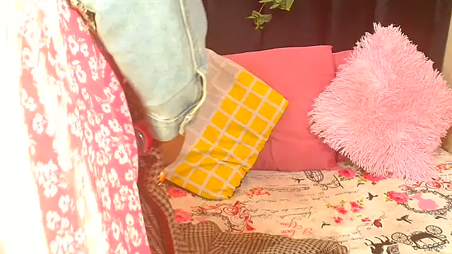 AmazingDarkDoll online show from 10-25-25, 04:29