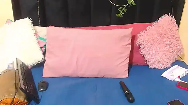 AmazingDarkDoll online show from 12-02-25, 12:44