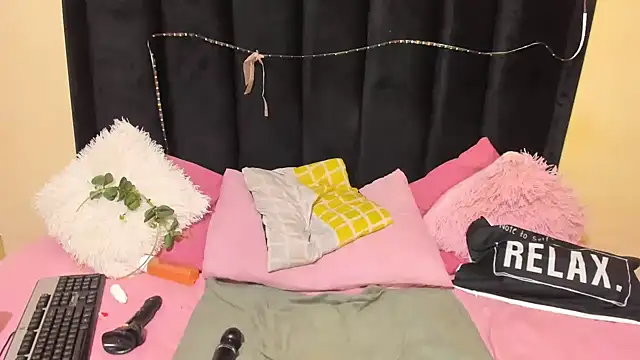 AmazingDarkDoll online show from 02-23-26, 01:51