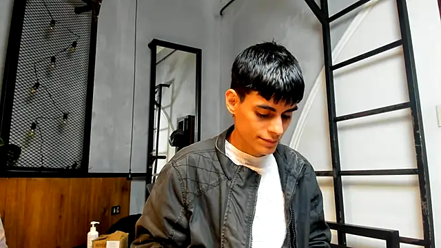 Dani mc1 online show from 10-21-25, 11:31