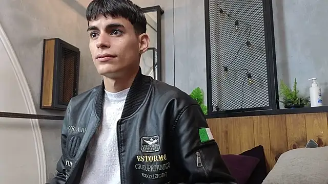 Dani mc1 online show from 12-18-25, 11:25