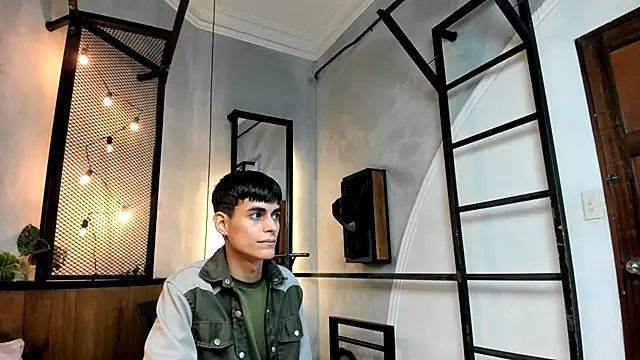 Dani mc1 online show from 10-15-25, 11:29