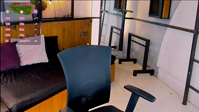 Dani mc1 online show from 10-04-25, 11:23