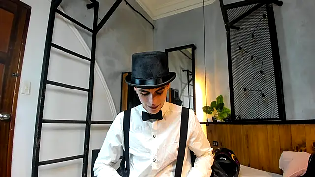 Dani mc1 online show from 10-31-25, 11:51