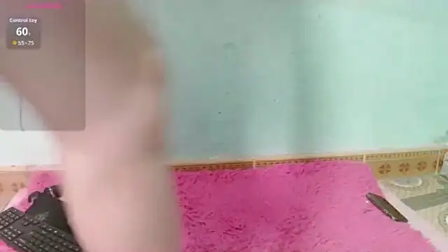 ASIAN puppy online show from 10-31-25, 02:52